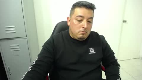 Juan online show from October 2025 09:54:02 PM