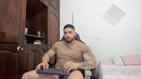 frank_foxx1 online show from June 2026 04:04:01 AM