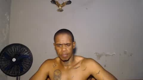 Snapshot of frank_hussle chatting on July 2026 08:56:02 PM Frank Hussle online show from July 2026 08:56:02 PM