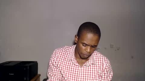 Snapshot of frank_hussle chatting on July 2026 06:32:02 PM Frank Hussle online show from July 2026 06:32:02 PM