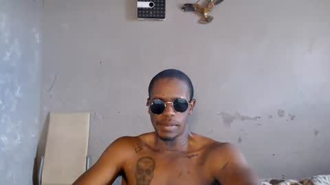 Snapshot of frank_hussle chatting on August 2026 11:53:01 AM Frank Hussle online show from August 2026 11:53:01 AM