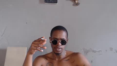 Snapshot of frank_hussle chatting on August 2026 10:25:01 AM Frank Hussle online show from August 2026 10:25:01 AM