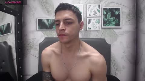 Frank online show from February 2025 10:21:02 PM