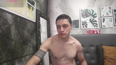 Frank online show from March 2025 06:52:01 PM