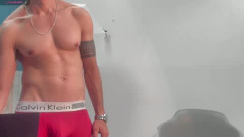 Frank online show from October 2025 08:50:02 PM