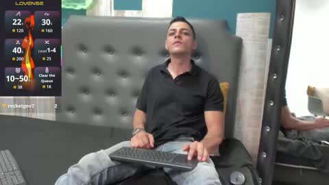 Frank online show from October 2025 08:07:01 PM