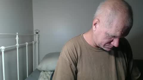 Snapshot of frankcubitoso chatting on April 2026 12:38:02 PM frankcubitoso online show from April 2026 12:38:02 PM