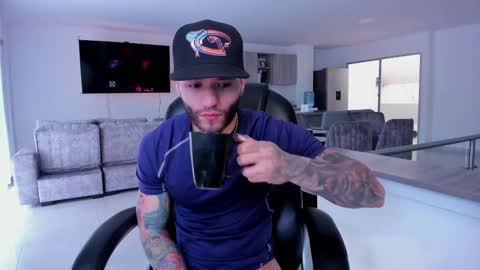 Frank Farrell. Hey remember to give me a thumbs up Ty online show from February 2025 04:34:02 PM