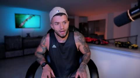 Frank Farrell. Hey remember to give me a thumbs up Ty online show from September 2025 11:15:02 PM