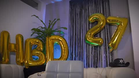 Frank Farrell. Hey remember to give me a thumbs up Ty online show from April 2026 11:42:01 PM