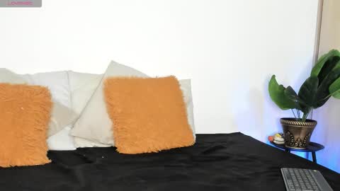 Snapshot of frankmyles01 chatting on February 2026 10:03:02 PM frank online show from February 2026 10:03:02 PM