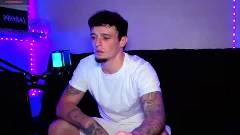 Snapshot of frankoafterdark chatting on November 2025 01:38:02 AM Franco online show from November 2025 01:38:02 AM