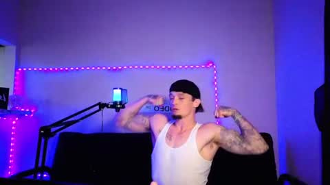 Snapshot of frankoafterdark chatting on November 2025 01:04:01 AM Franco online show from November 2025 01:04:01 AM