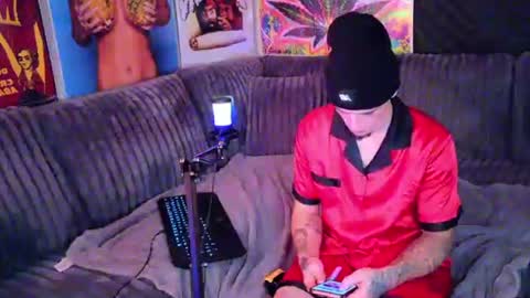 Snapshot of frankoafterdark chatting on November 2025 02:33:02 AM Franco online show from November 2025 02:33:02 AM