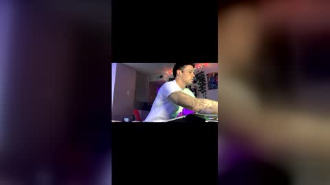 Snapshot of frankoafterdark chatting on March 2026 07:30:01 PM Franco online show from March 2026 07:30:01 PM