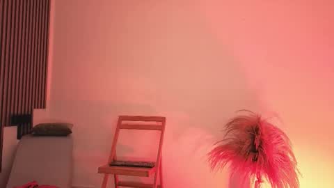 Snapshot of fransheskarossi_ chatting on February 2026 12:02:02 PM Fransheska online show from February 2026 12:02:02 PM