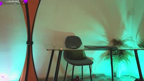 Fransheska online show from April 2026 12:05:02 PM