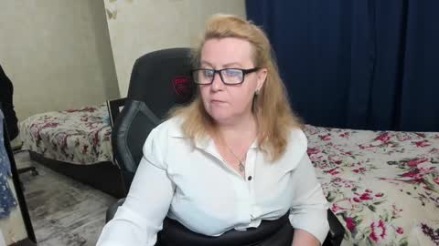 FrauMartha online show from March 2026 06:13:01 PM