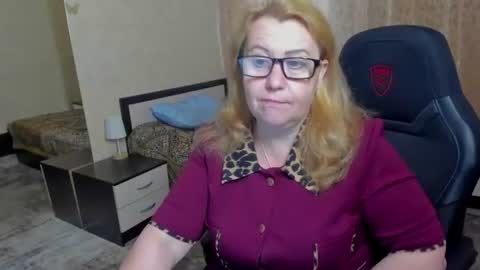 Snapshot of fraumartha chatting on June 2026 05:19:02 AM FrauMartha online show from June 2026 05:19:02 AM