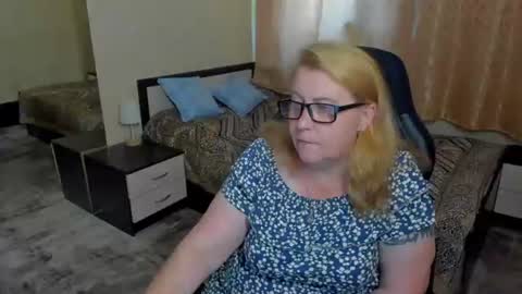 Snapshot of fraumartha chatting on June 2026 01:03:01 PM FrauMartha online show from June 2026 01:03:01 PM
