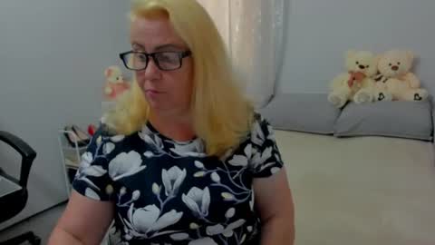 Snapshot of fraumartha chatting on July 2026 10:36:01 AM FrauMartha online show from July 2026 10:36:01 AM