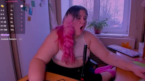 Snapshot of freakcute_friends chatting on December 2024 10:27:01 AM Alice online show from December 2024 10:27:01 AM