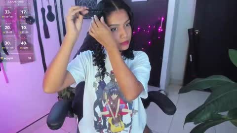 Lia Gomez online show from November 2025 10:10:02 PM