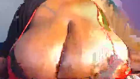 Snapshot of freakyboobsxx chatting on October 2025 07:07:02 PM Kimmy online show from October 2025 07:07:02 PM