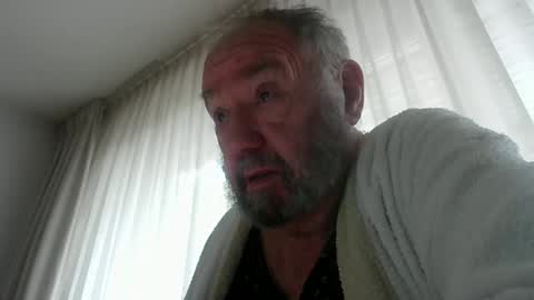 Snapshot of fredaldavid chatting on November 2025 07:39:01 AM David Fredal online show from November 2025 07:39:01 AM