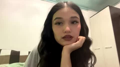 Mia online show from May 2026 04:15:01 PM