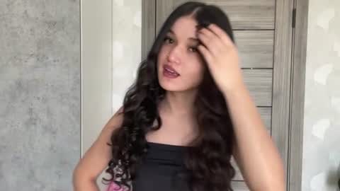 Mia online show from July 2026 03:35:01 AM