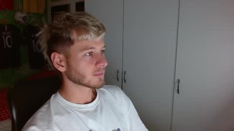 Snapshot of freddy_star chatting on September 2025 12:50:01 PM Frederick Perin online show from September 2025 12:50:01 PM