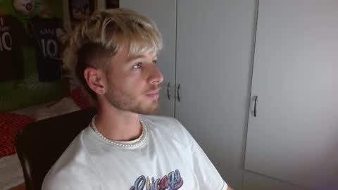 Snapshot of freddy_star chatting on October 2025 08:18:02 PM Frederick Perin online show from October 2025 08:18:02 PM