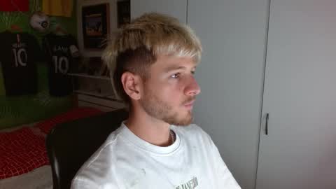 Snapshot of freddy_star chatting on October 2025 12:02:01 PM Frederick Perin online show from October 2025 12:02:01 PM