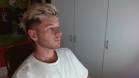 Snapshot of freddy_star chatting on October 2025 08:29:01 PM Frederick Perin online show from October 2025 08:29:01 PM