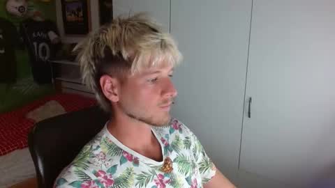 Snapshot of freddy_star chatting on November 2025 10:30:01 PM Frederick Perin online show from November 2025 10:30:01 PM