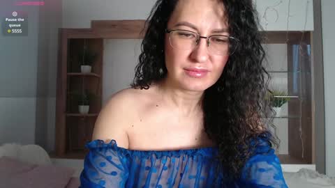 frederica_ online show from January 2025 12:06:01 PM