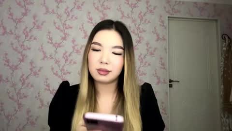 Elina online show from March 2026 05:44:02 AM