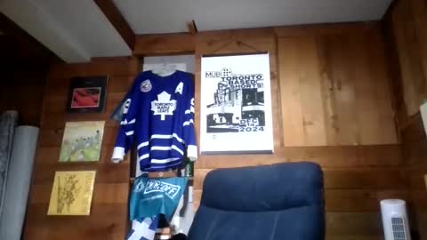 Snapshot of frenchieto chatting on April 2026 05:46:01 AM ShyFrenchie online show from April 2026 05:46:01 AM