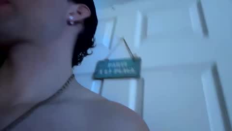 Snapshot of frenchyy710 chatting on March 2025 09:32:02 PM frenchyy710 online show from March 2025 09:32:02 PM