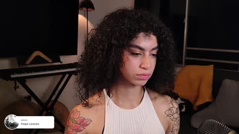 Snapshot of fresatanica chatting on December 2024 04:49:02 AM Vale online show from December 2024 04:49:02 AM