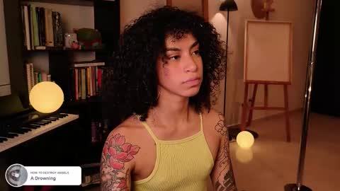 Vale online show from November 2025 05:40:02 AM