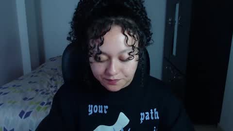 Louise  online show from January 2025 04:33:01 AM