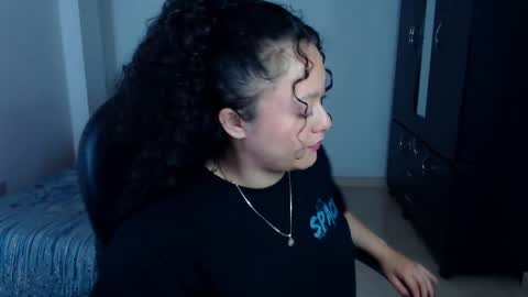 Louise  online show from November 2025 12:05:02 PM