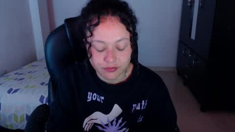 Louise  online show from February 2026 01:38:01 PM