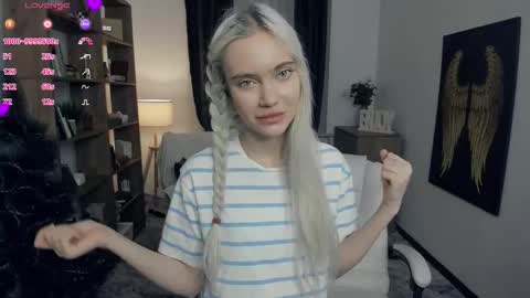 Snapshot of freya_ice_baby chatting on January 2026 07:23:01 PM Freya online show from January 2026 07:23:01 PM