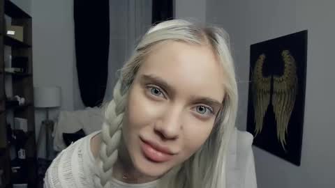 Snapshot of freya_ice_baby chatting on February 2026 07:12:01 PM Freya online show from February 2026 07:12:01 PM