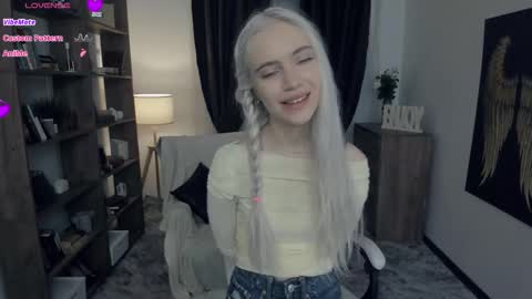 Snapshot of freya_ice_baby chatting on February 2026 07:21:01 PM Freya online show from February 2026 07:21:01 PM