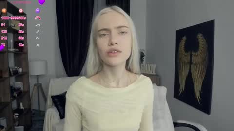 Snapshot of freya_ice_baby chatting on February 2026 07:37:01 PM Freya online show from February 2026 07:37:01 PM