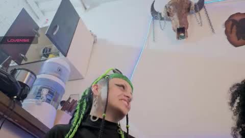 freyaa_sorceress online show from October 2025 03:18:02 AM